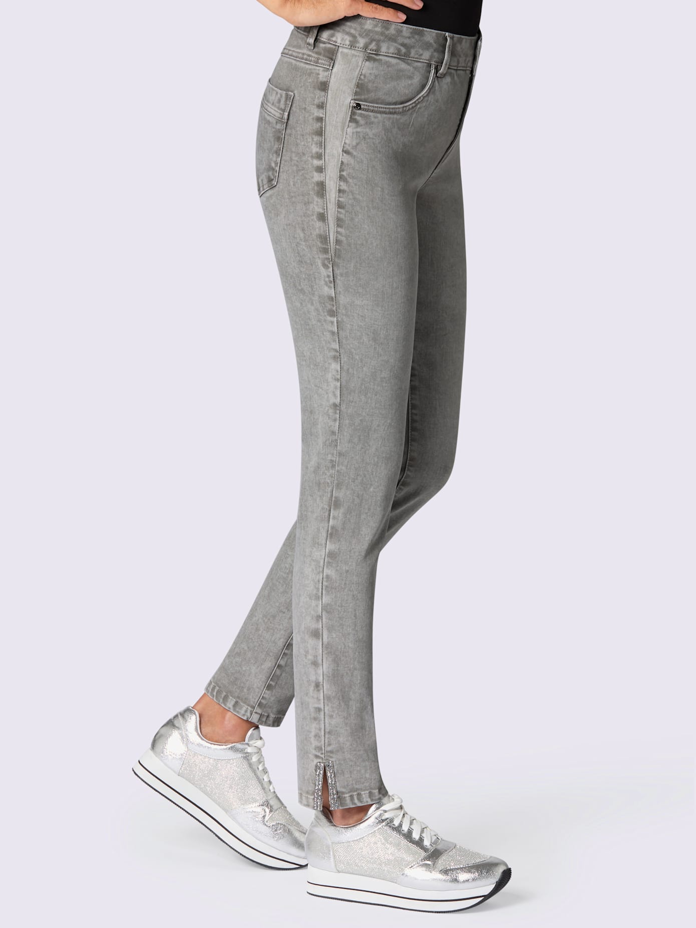 Jean femme chic tendance petits ornements cheville