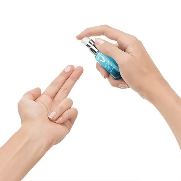 Vichy Mineral 89 Yeux Fortifiant et Réparateur à l'Acide Hyaluronique 15ml