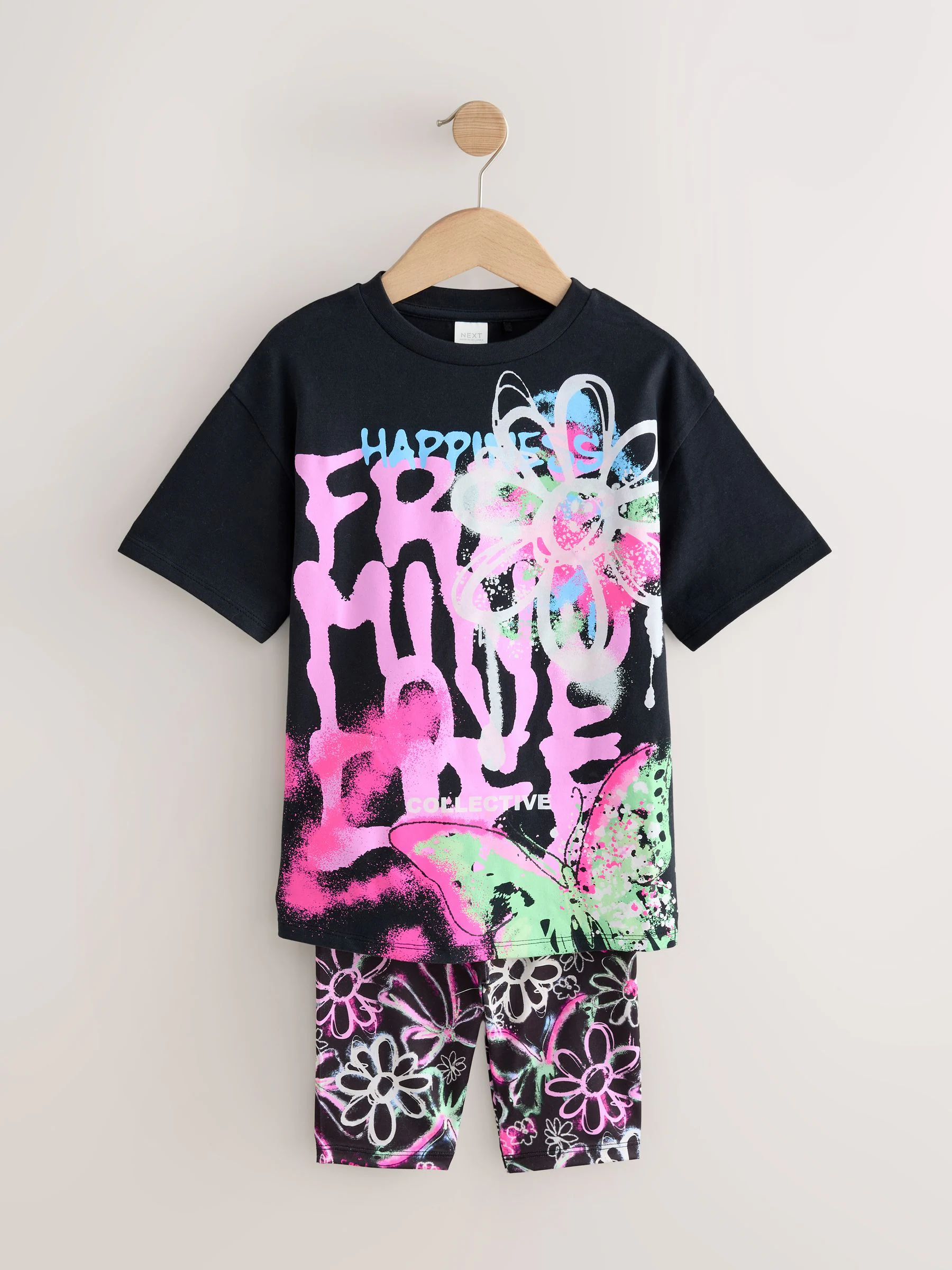 Meerkleurig graffiti - Set van T-shirt en fietsshort (3-16 jr)