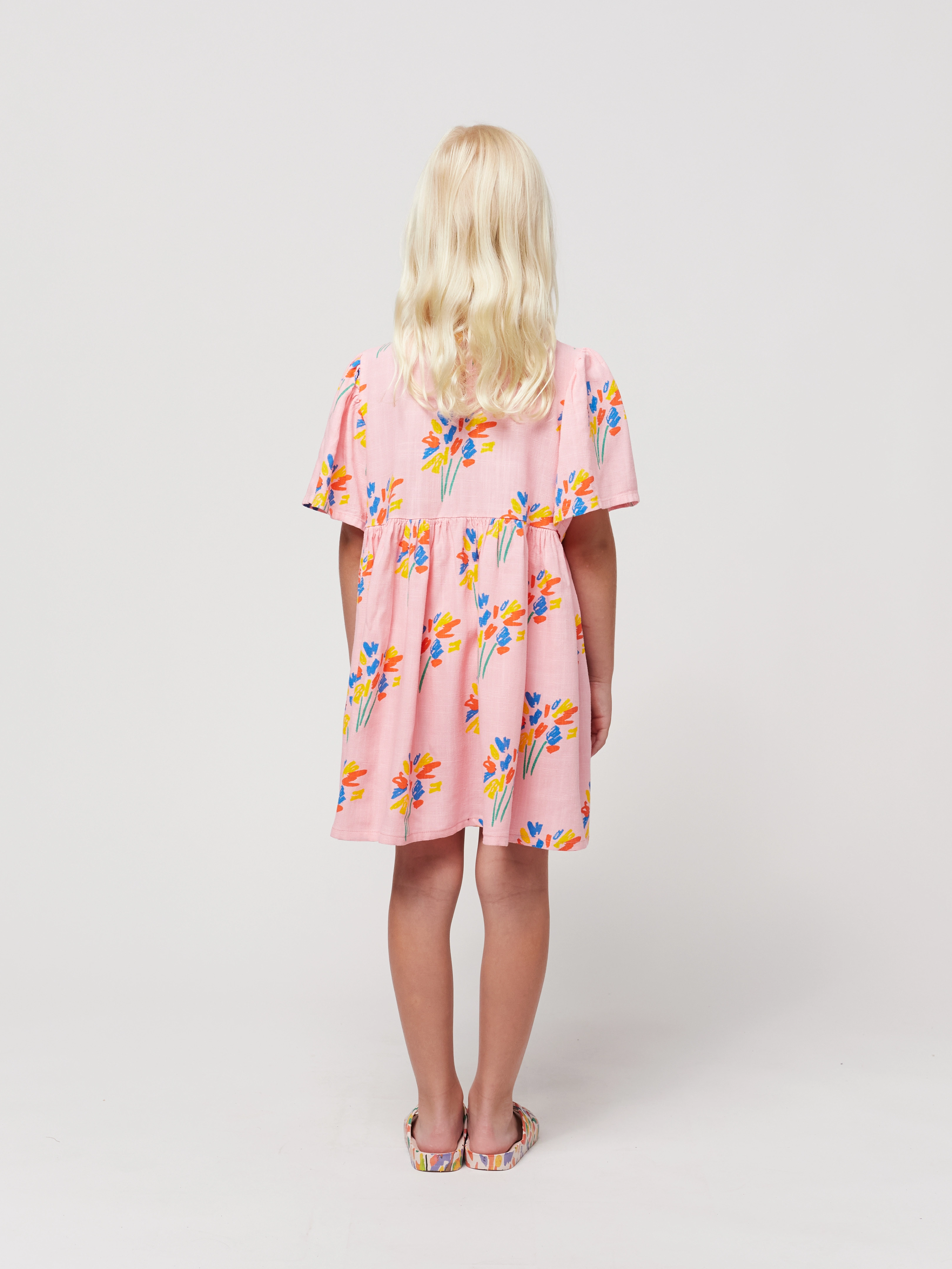 Kurzarm-Kleid FIREWORKS AOP in rosa
