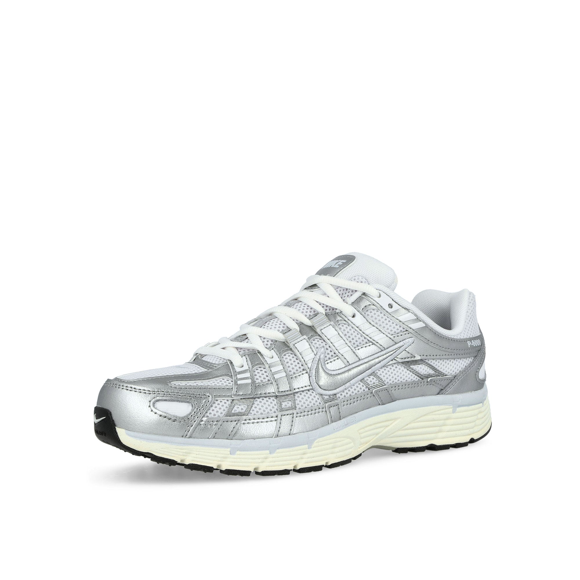 Nike<br>W P-6000
