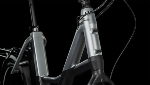 Cube Compact Sport Hybrid 500 Black - Elcykel - 2023