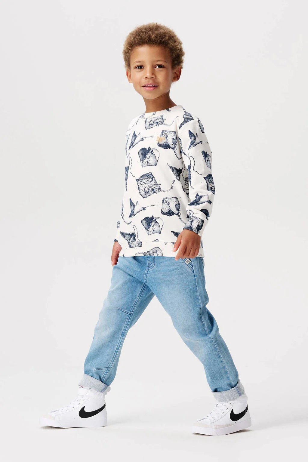 Noppies sweater met all over print wit/blauw