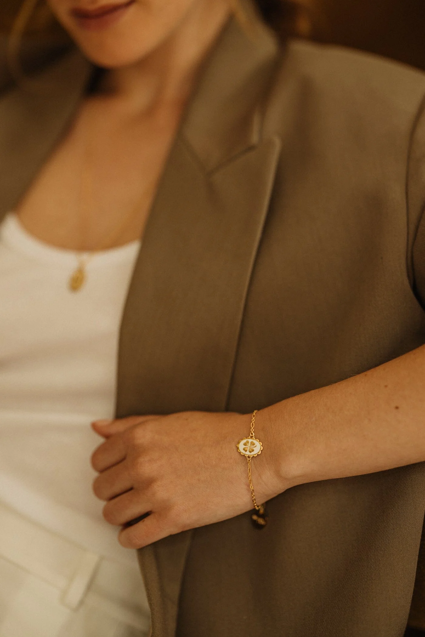 THÉMIS - Bracelet trèfle plaqué argent | Doré