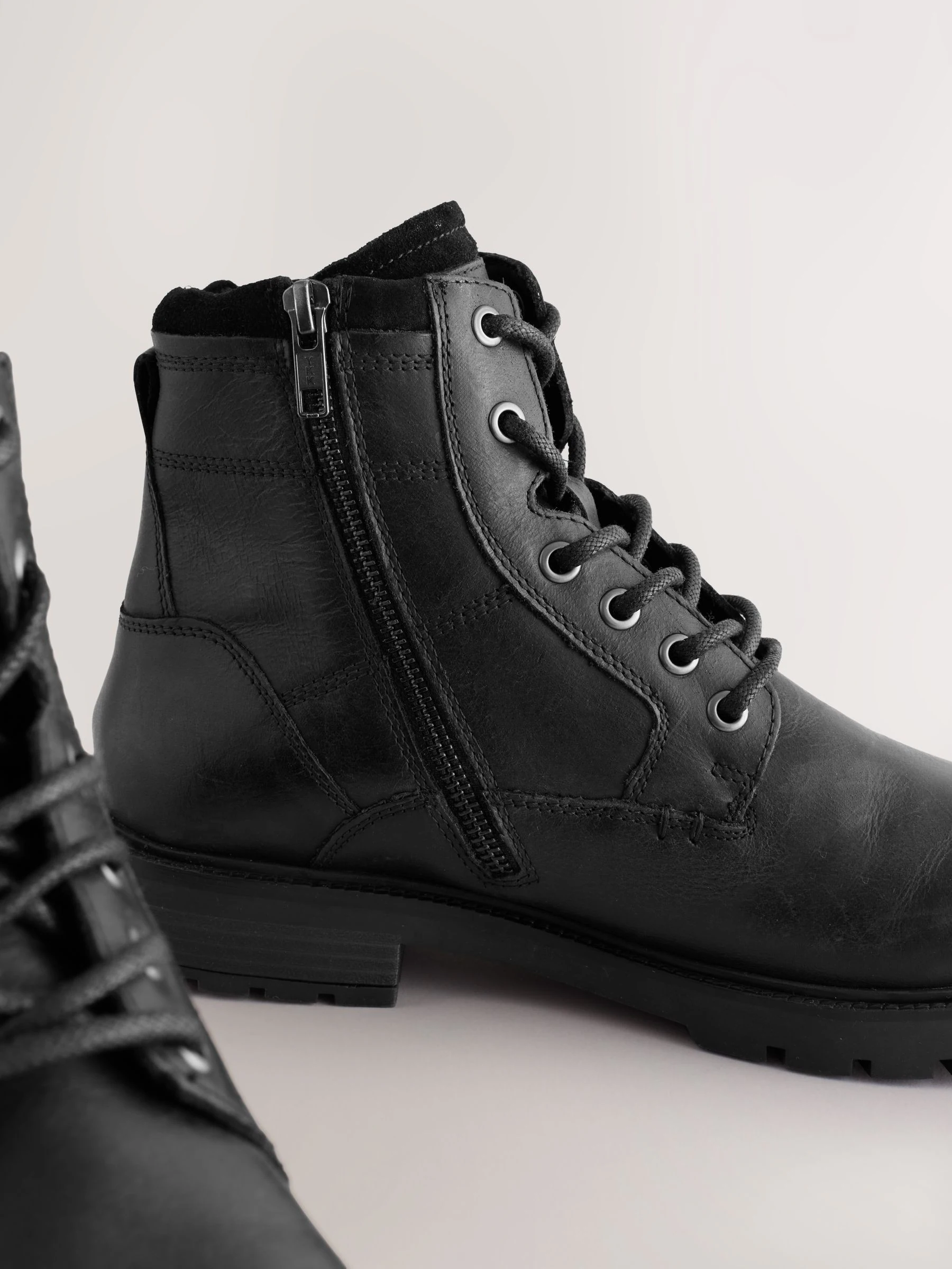 Zwart - Leather Zip-Up Borg Lined Boots
