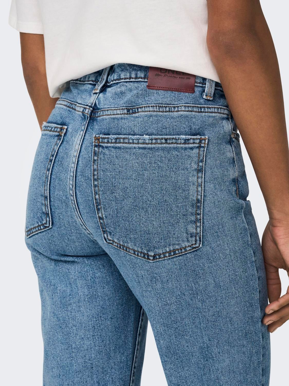 ONLEMILY Hohe Taille Gerade geschnitten Jeans Light Blue Denim