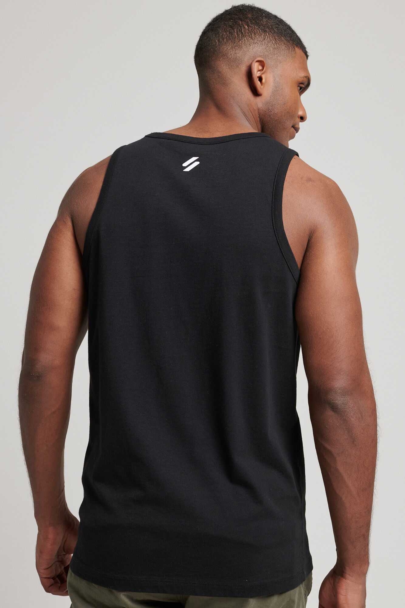 Camiseta esportiva sem mangas Code Core - Preta