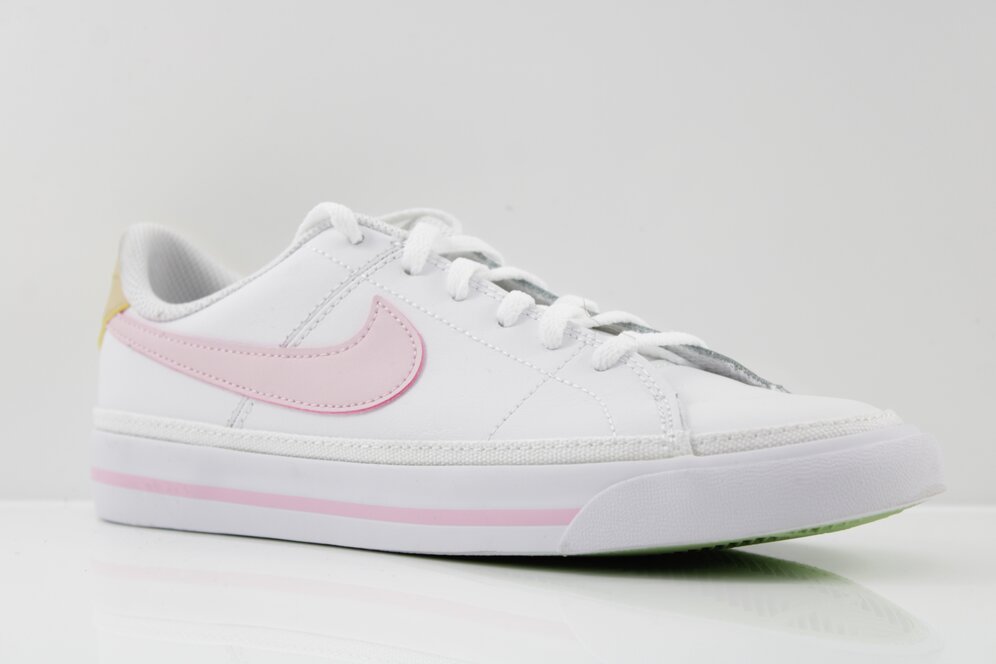 Nike Sneaker
