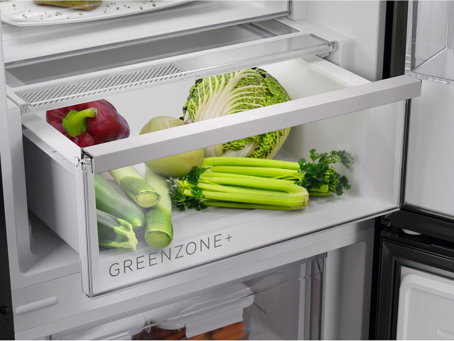 AEG ORC7P361CL 7000 GreenZone+ Freistehende Kühl-Gefrierkombination - 362L,2020mm,NoFrost,LED-Beleuchtung,Inverter Kompressor,ExtraChill Schublade,TwinTech,MultiFlow,Black Matt