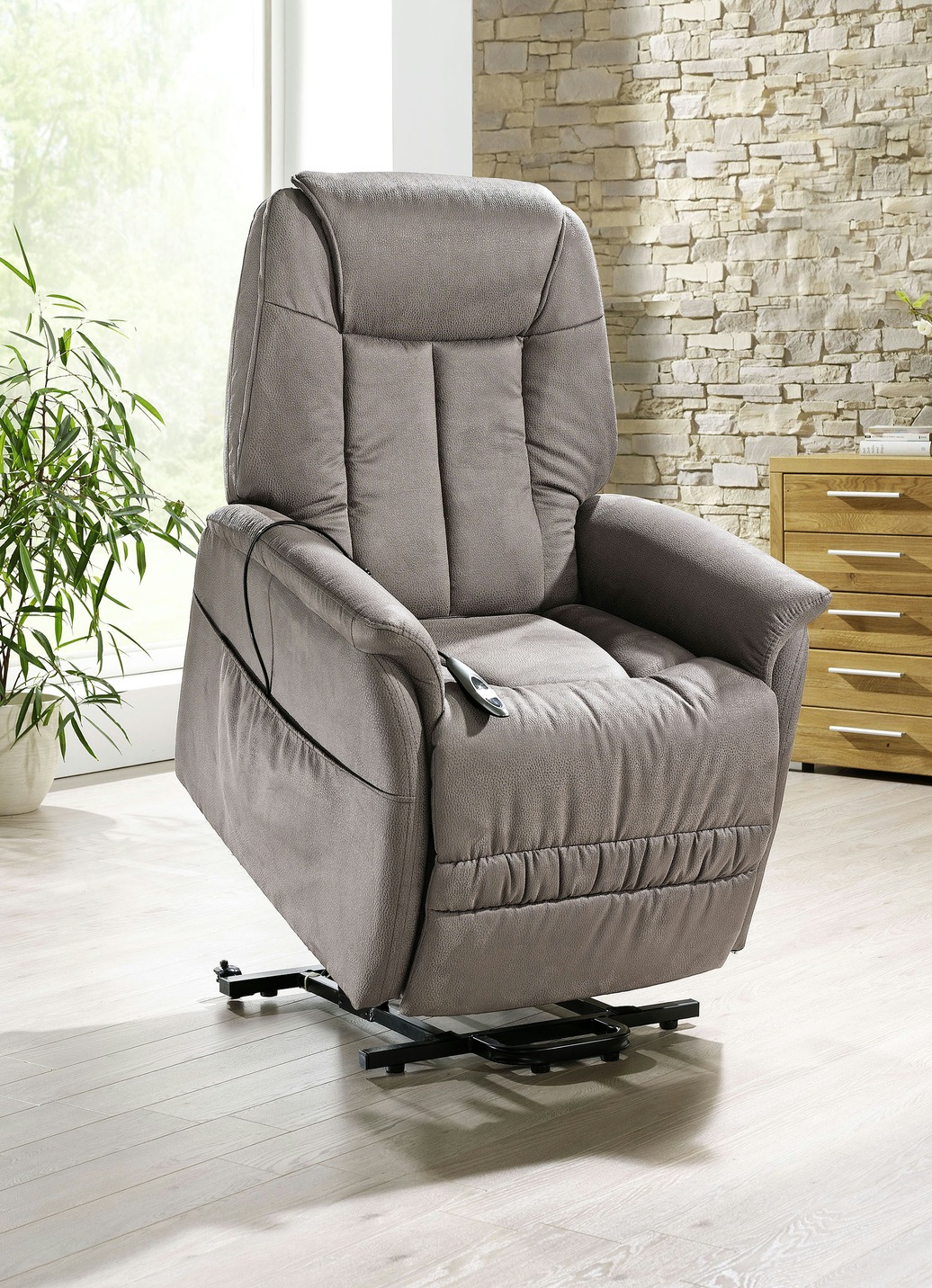 TV-Sessel mit Motor und Aufstehhilfe