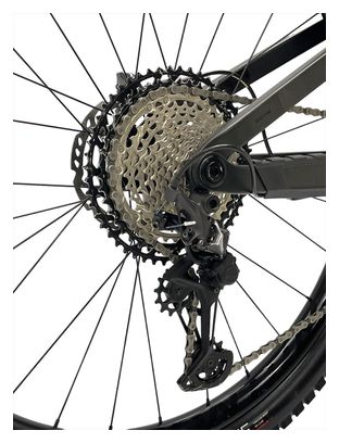 Produit reconditionné . Trek Top Fuel 9.8 SHIMANO XT 2023 . VTT . Trek . très bon état