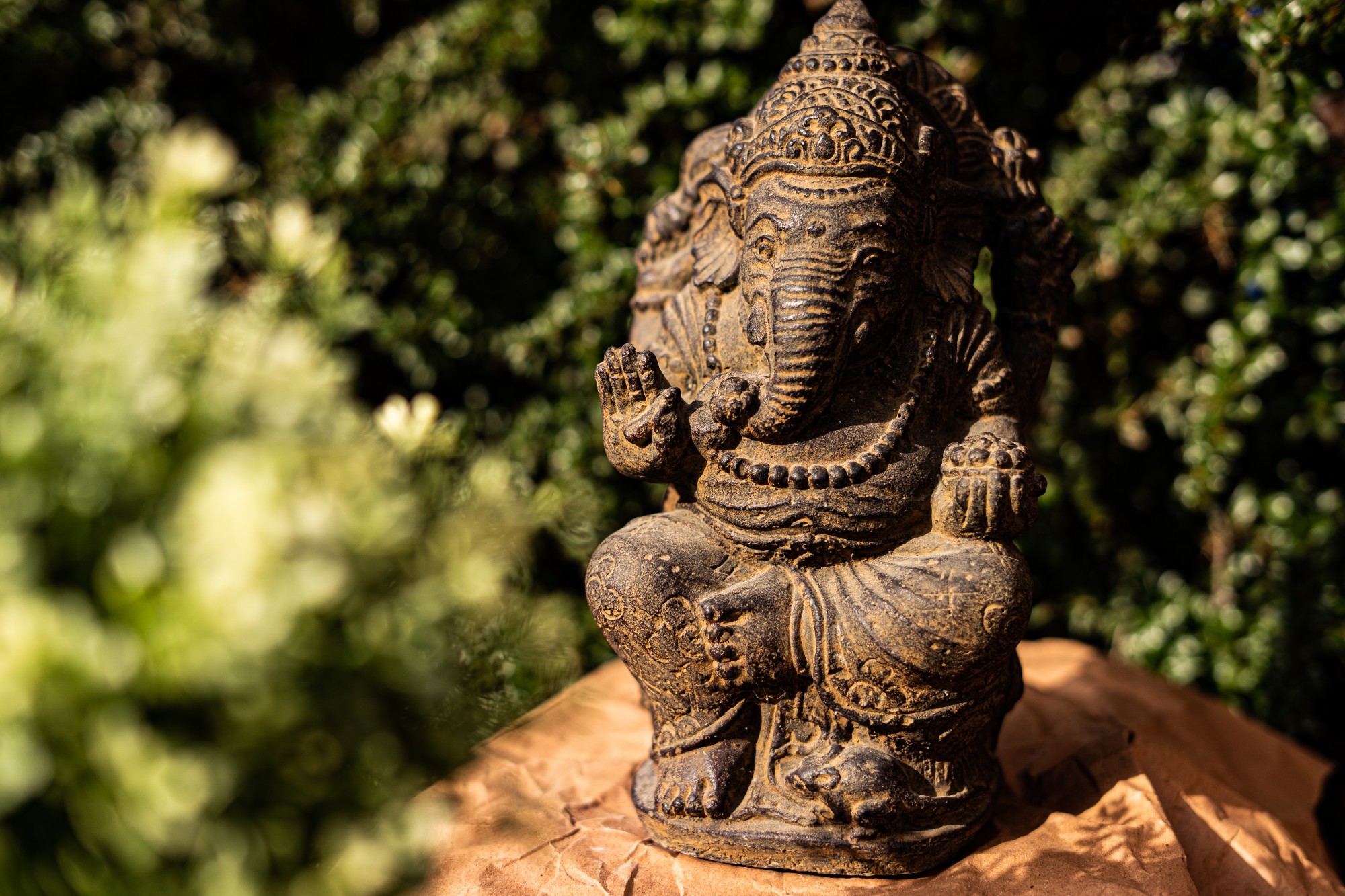 Zement-Statue 'Ganesha sitzend', H 25 cm, B 15 cm, L 12 cm günstig bestellen