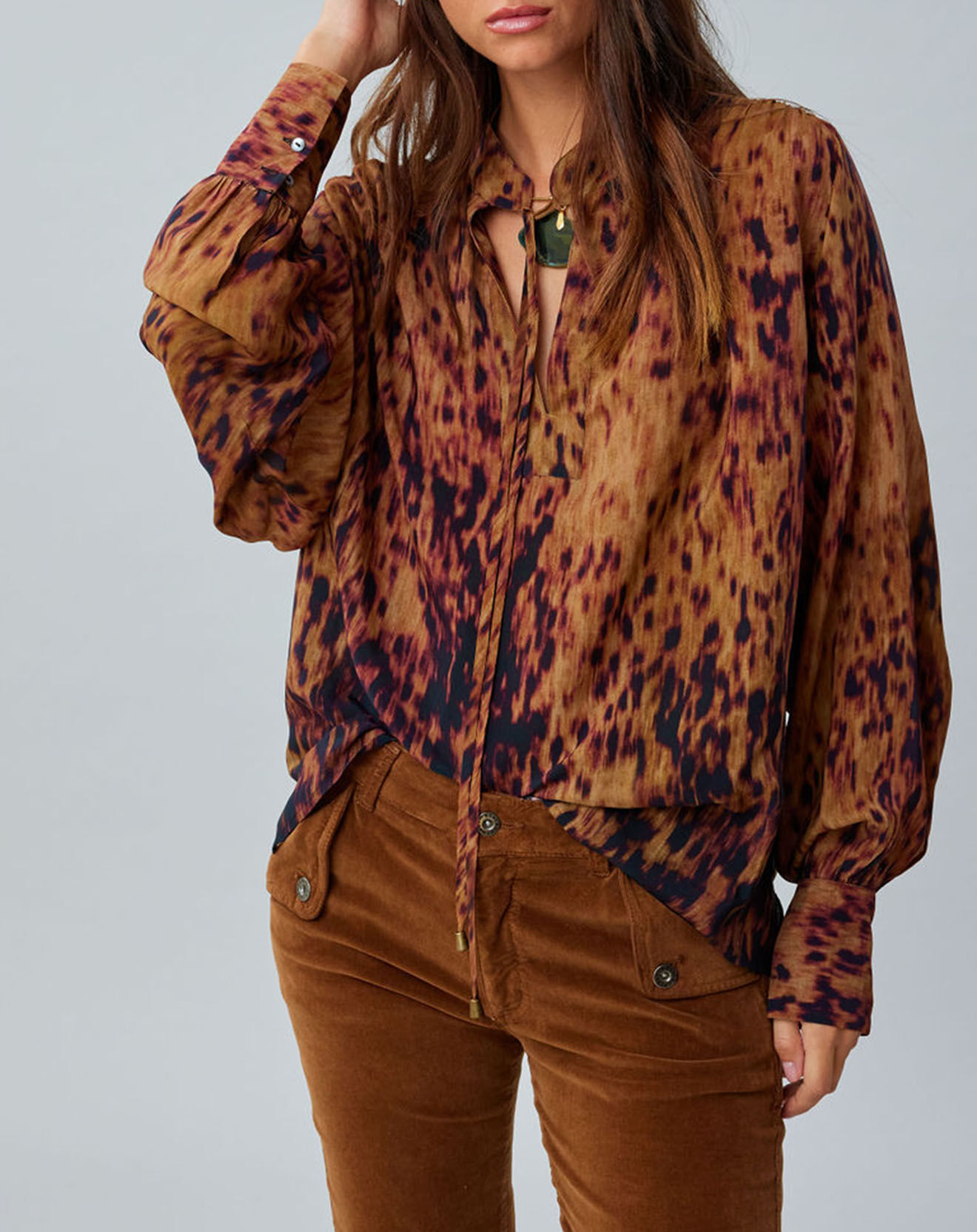 Lauren Vidal Blouse satinée Elsa imprimée santal marron