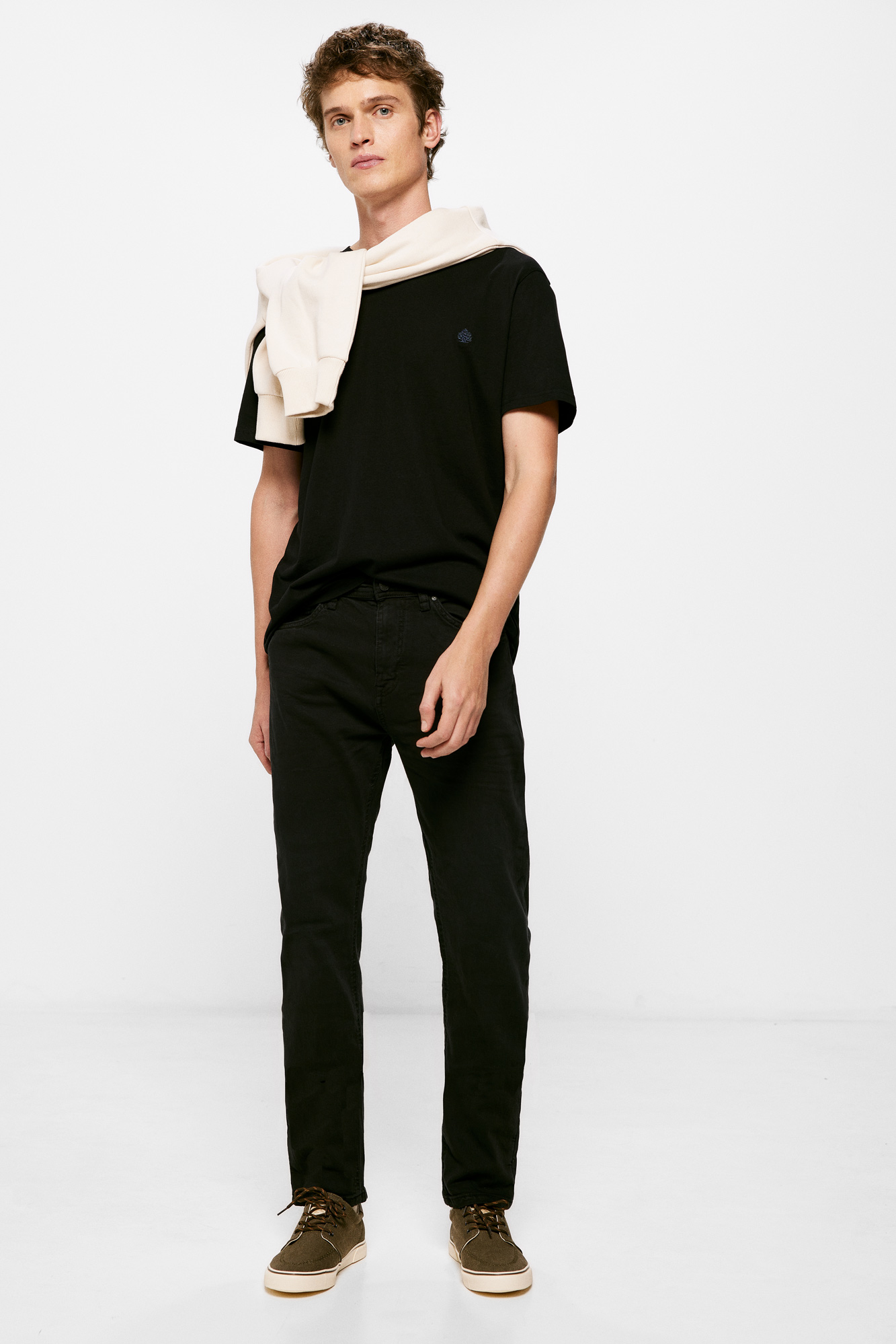 Calça de cinco bolsos com lavagem slim-fit