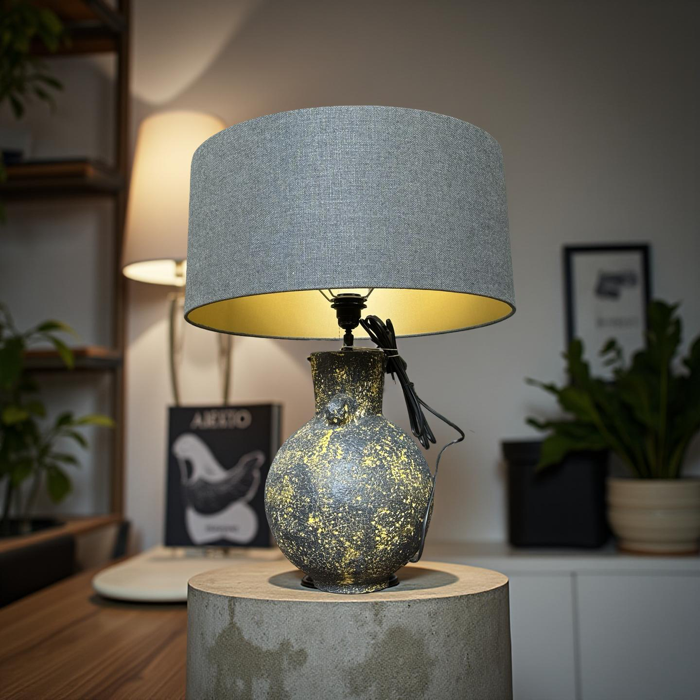 Papier-mache lampvoet uniek