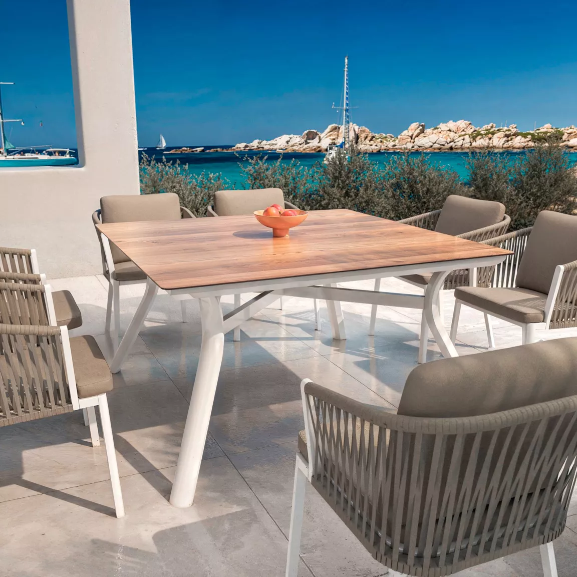 Table de jardin carré en aluminium 8 places (136 x 136 cm) Amalfi Blanc