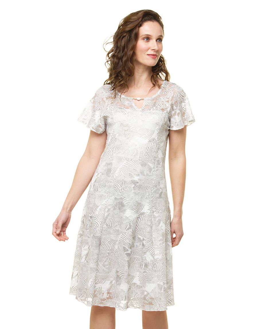 Robe dentelle argentée