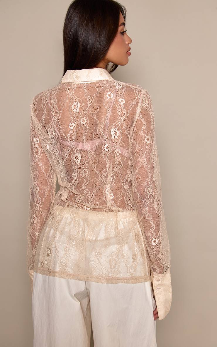 Chemise Ajustée En Dentelle Délicate
