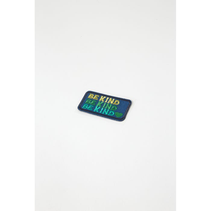 Atelier Veritas-Rechthoekige patch be kind 6,5x3,5cm