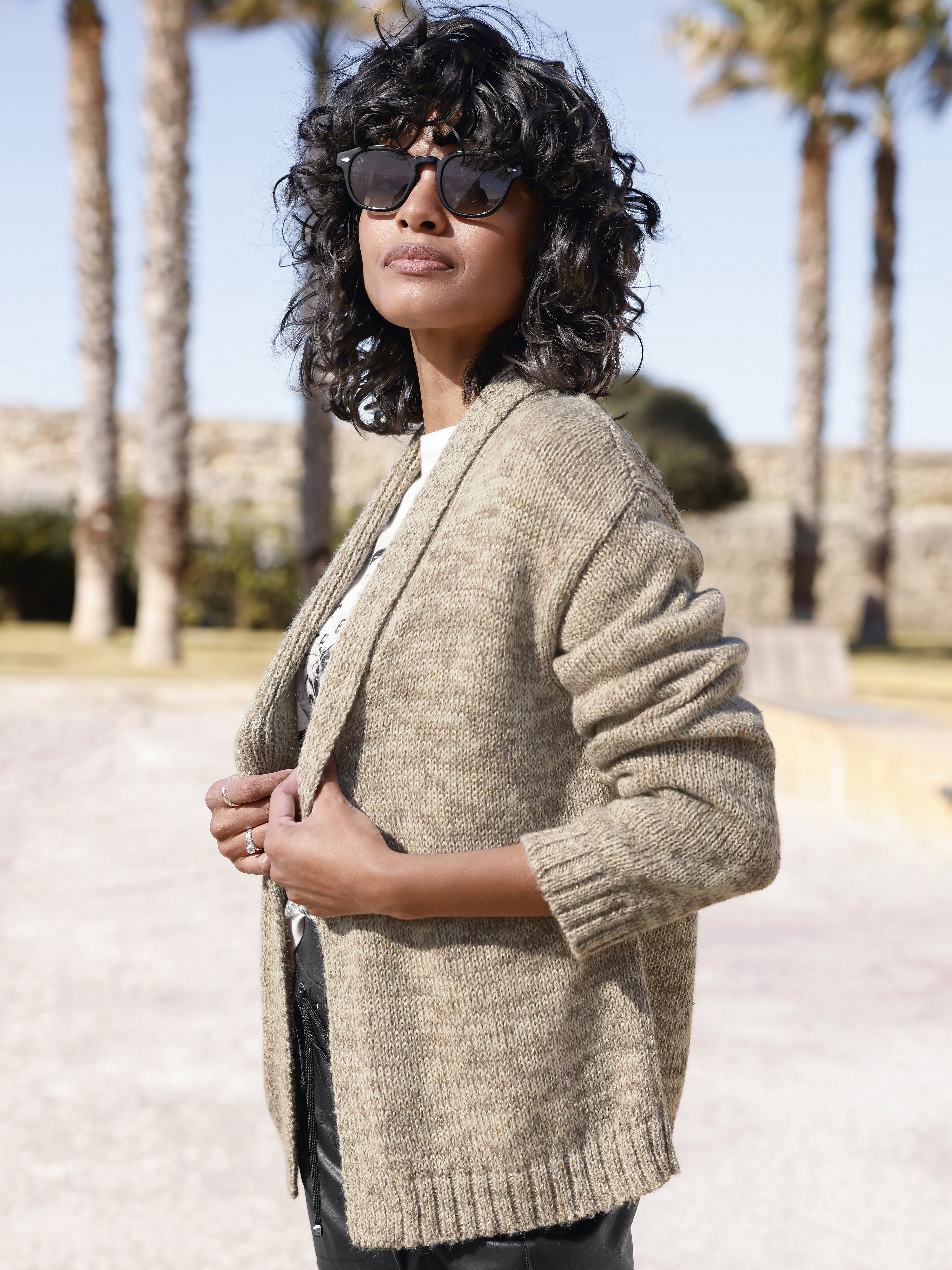 Strickjacke mit Schalkragen
