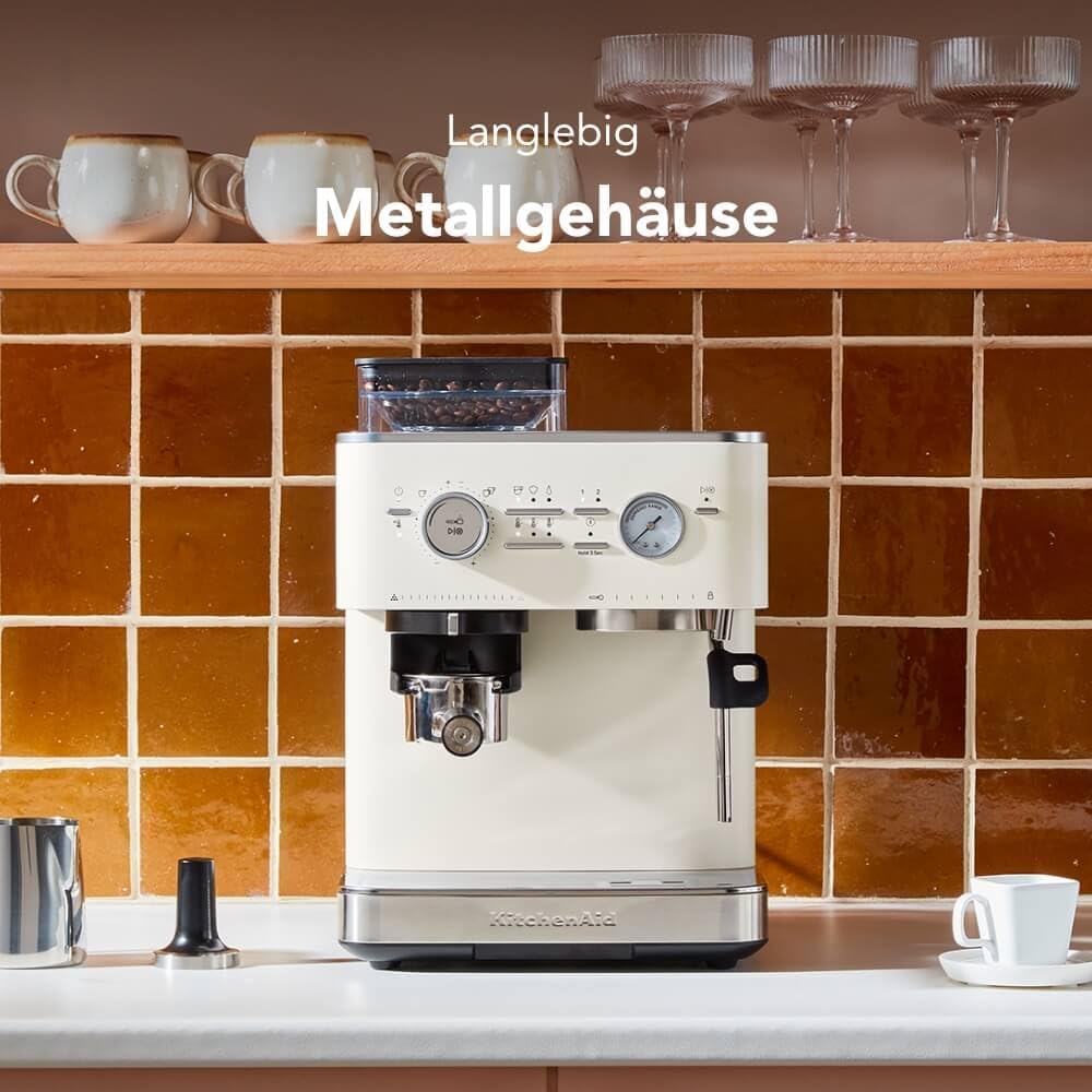 KitchenAid kaffeemaschine mit mahlwerk I Halbautomatische Espressomaschine I Heißgetränke von Espresso bis Cappuccino I Milchschäumerfür, Milchkännchen, Bohnenbehälter (Weiss)