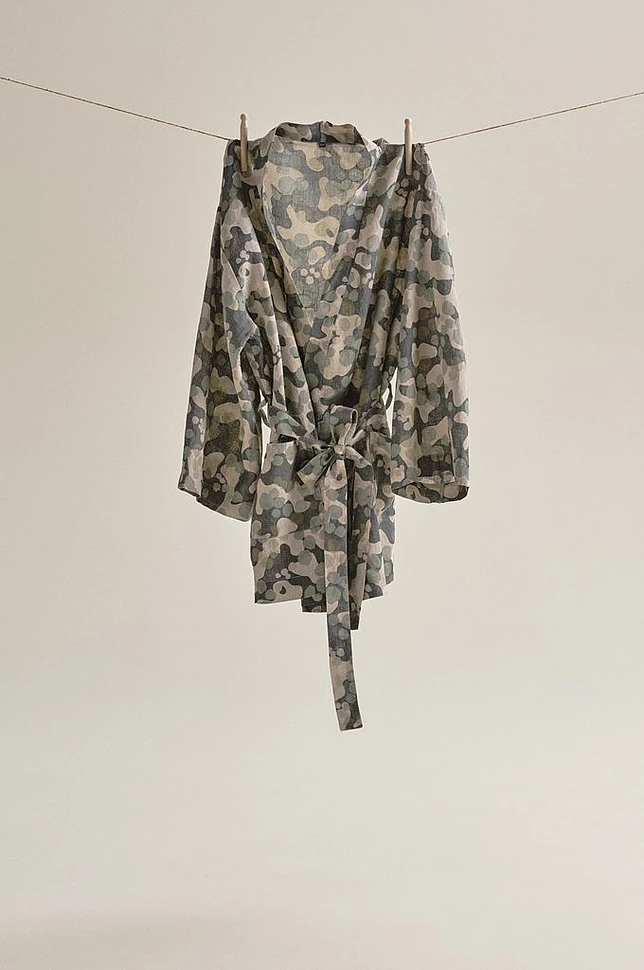 CARA kort kimono i lin