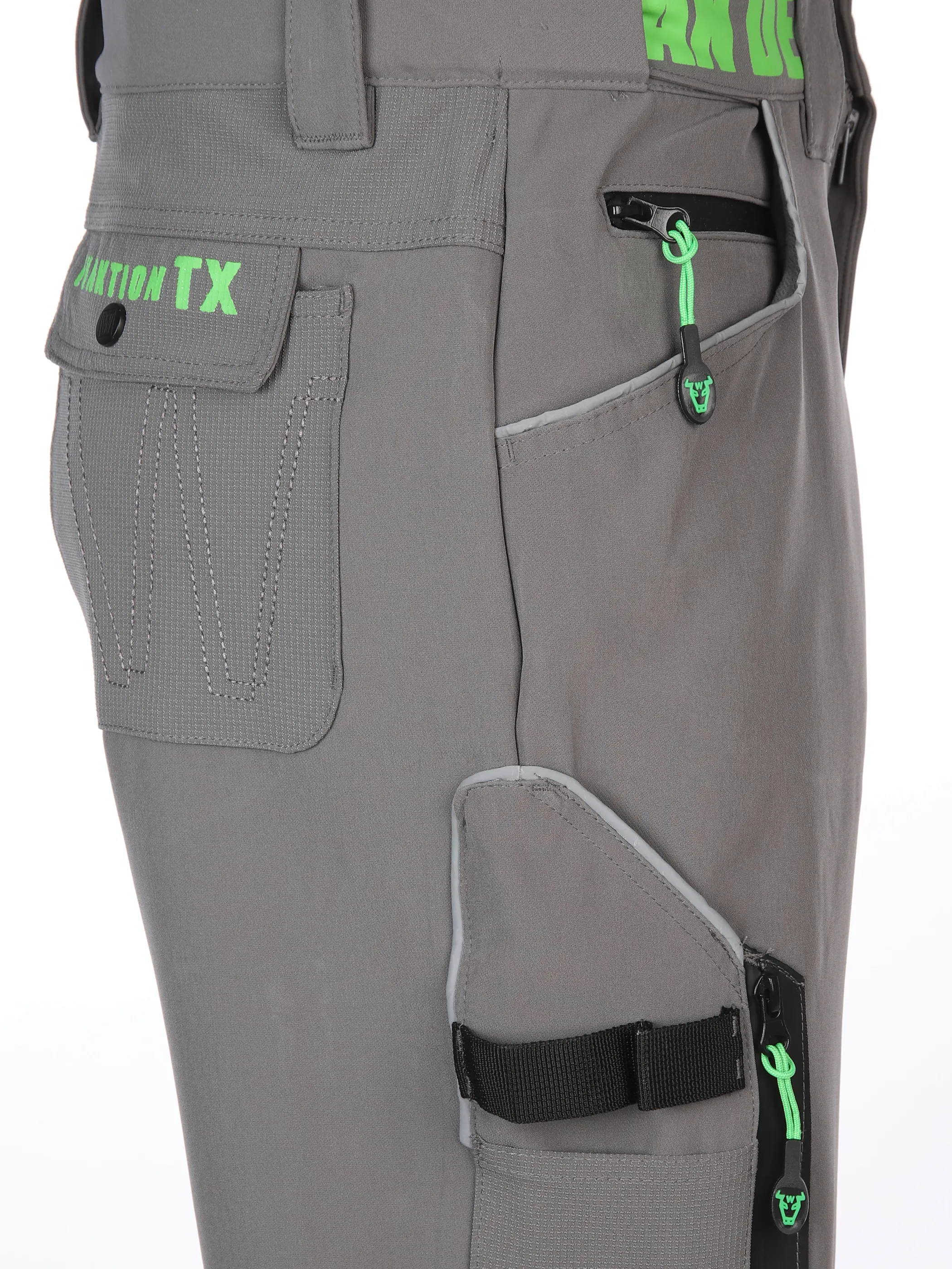 Herren Arbeitsshorts mit vielen Details