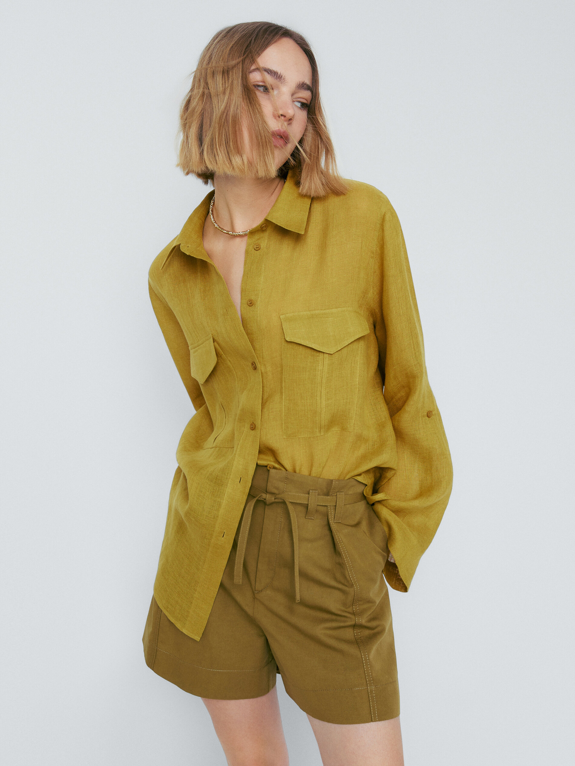 Shorts plissados com cinto - CAKI
