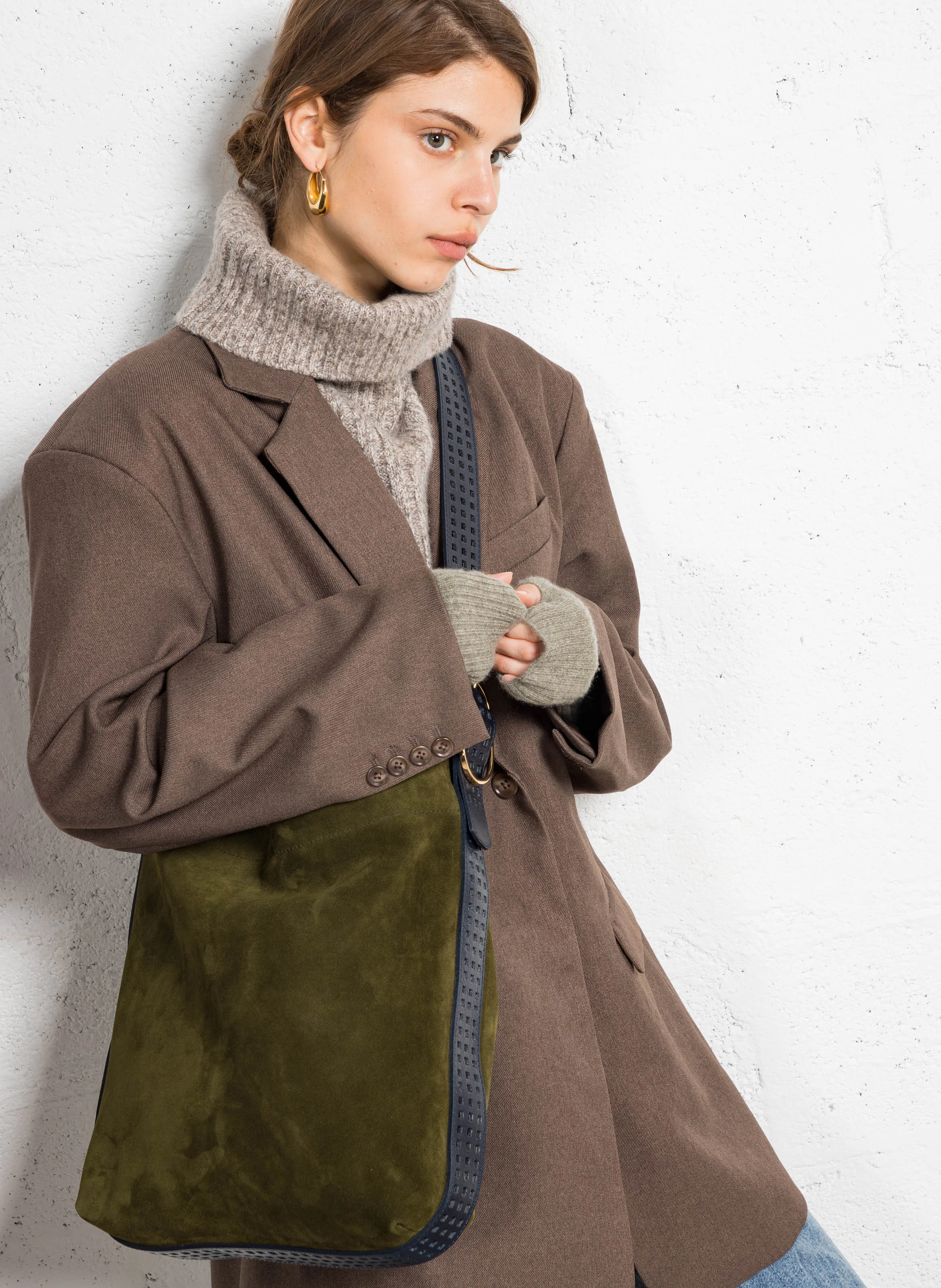 LE ENZO CRAN - Sac bandoulière en cuir velours | Vert