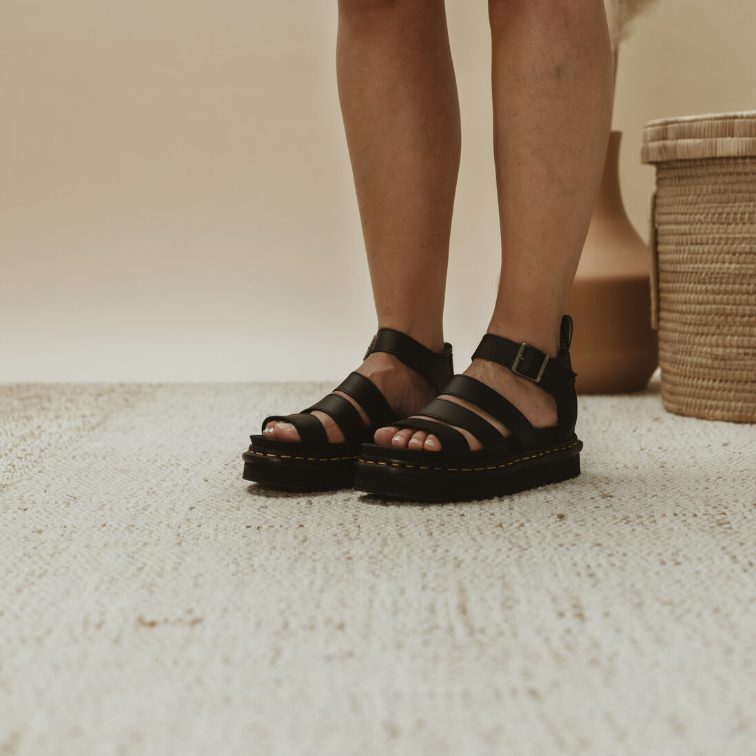 DR MARTENS zwarte dr martens sandalen blaire brando