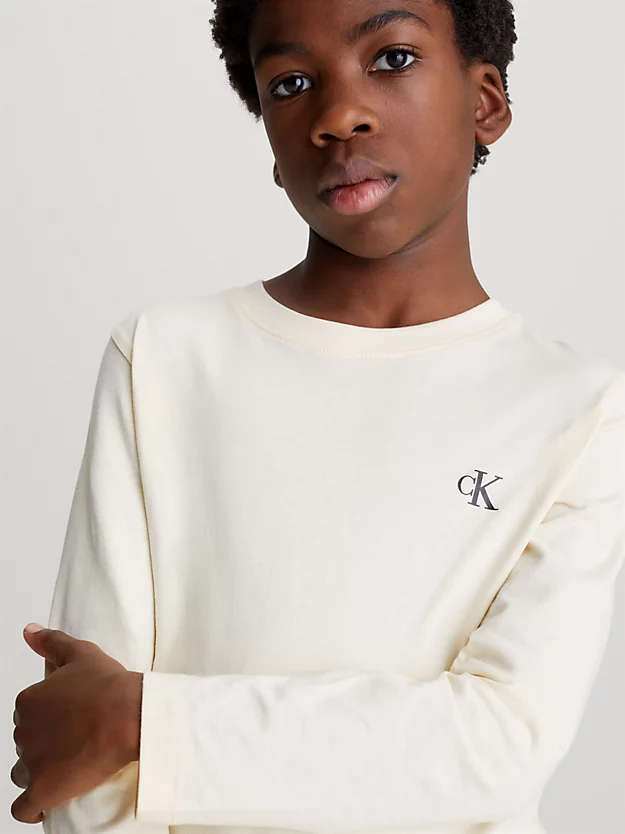 Pacote com 2 camisetas com logotipo
