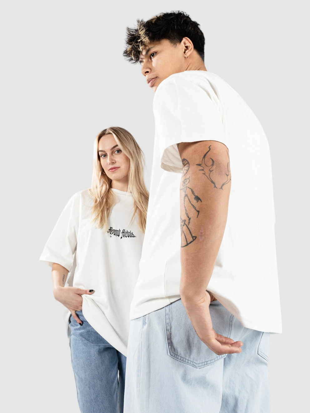 Beyond Medals Royal T-Shirt off white