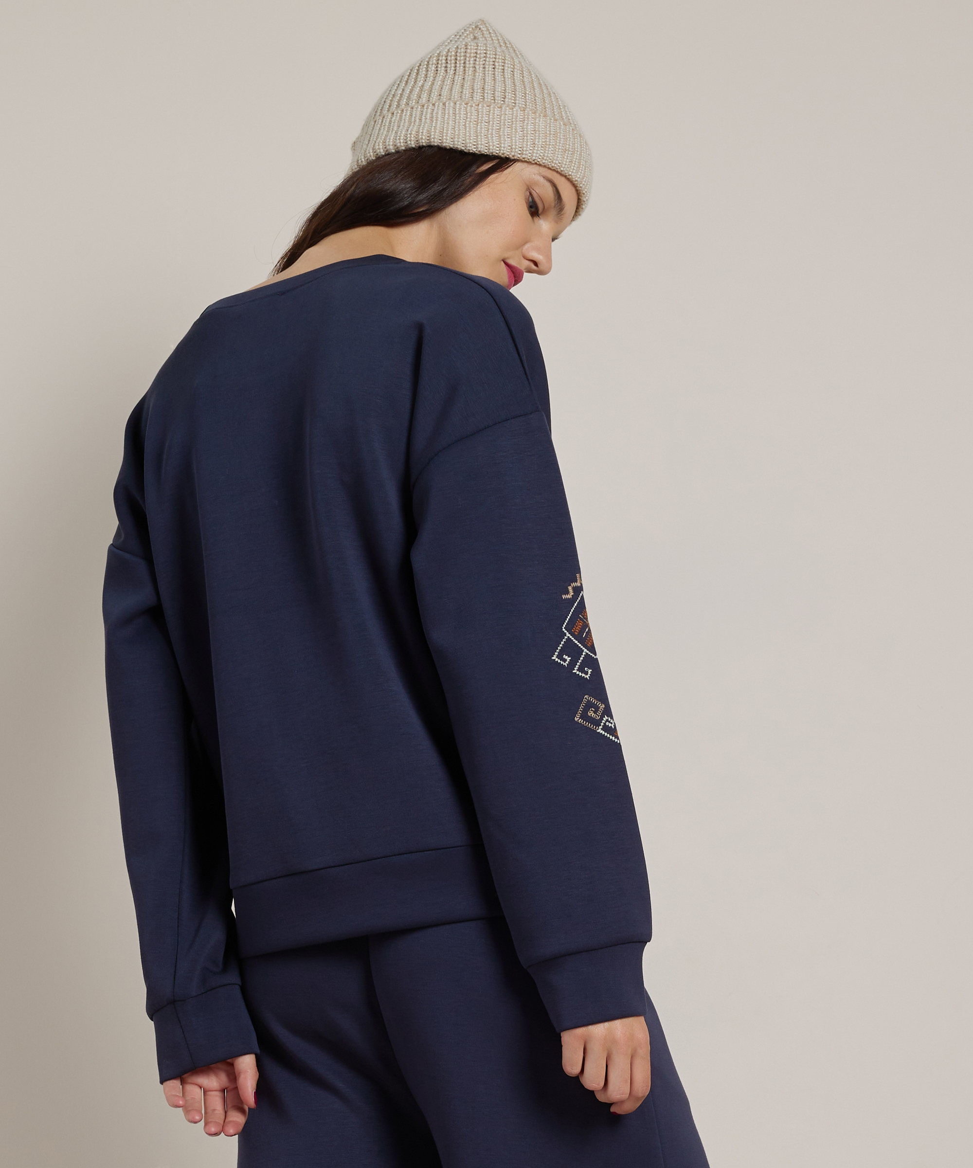 trui met embroidery extra zacht