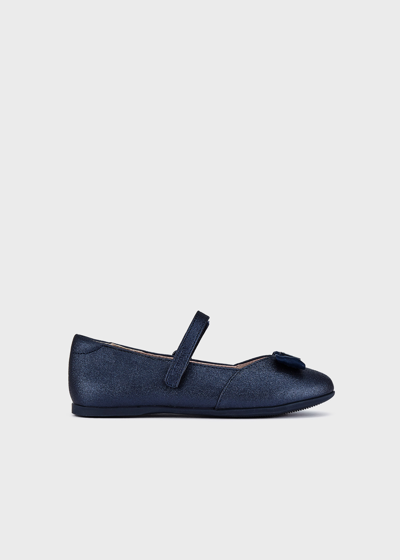 Sapato estilo Mary Jane com palmilha com laço, em couro sustentável, para meninas.