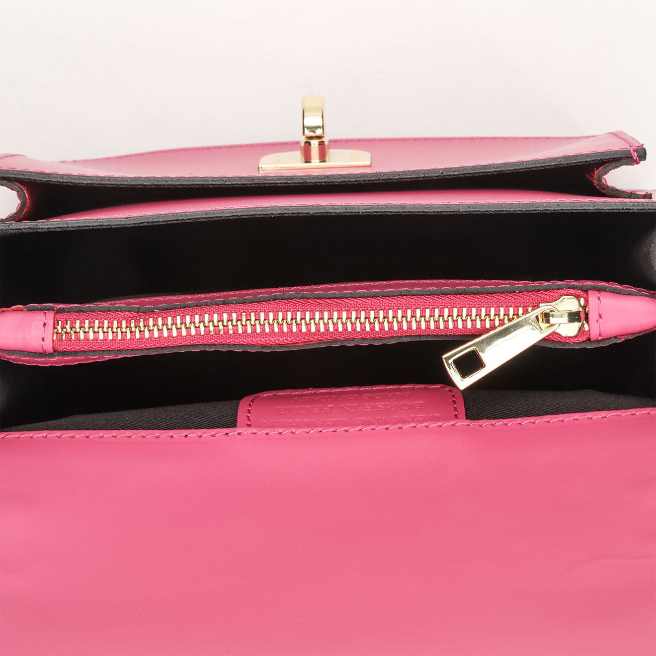 Maison Héritage Sac bandoulière en Cuir Mia rose - 22x16x7 cm