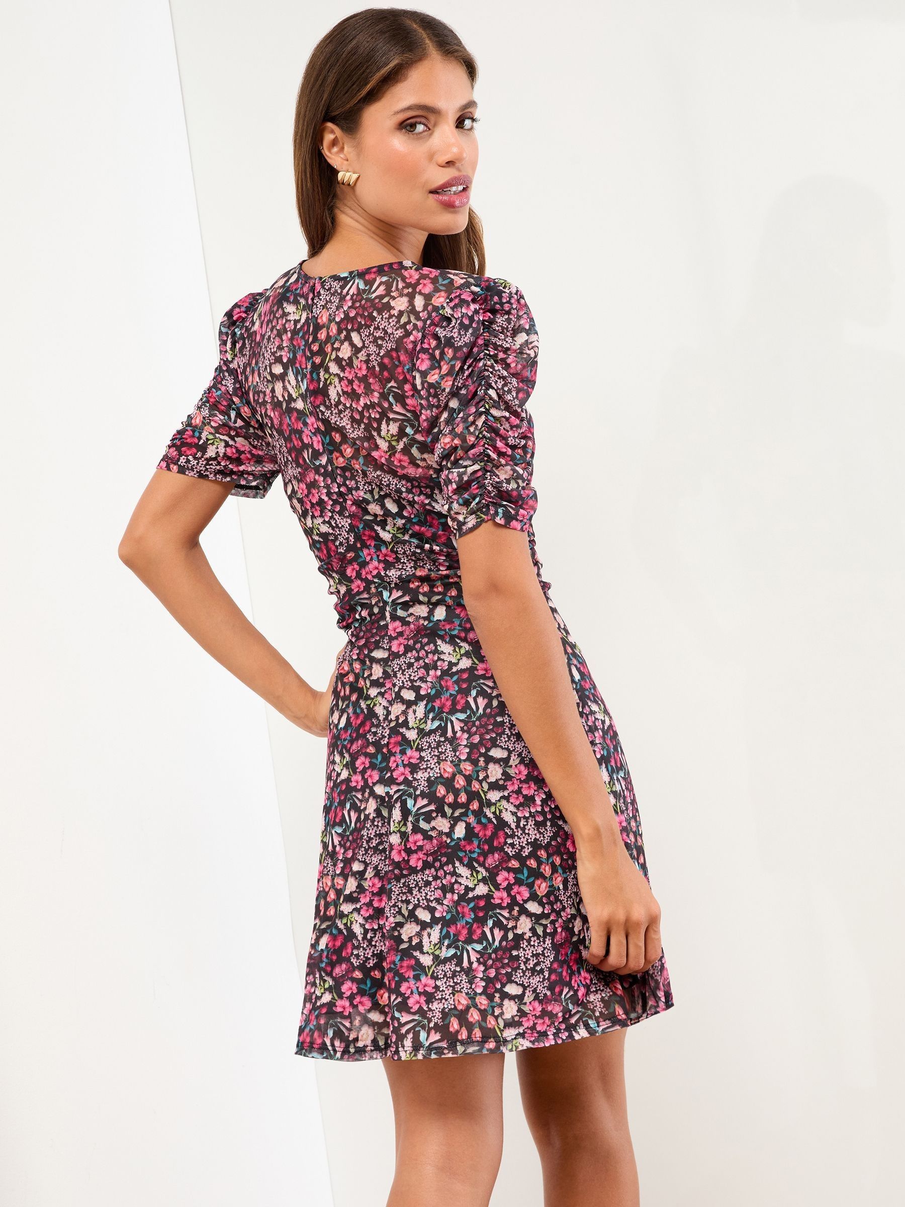 Roze met bloemenprint - Lipsy Black Jersey Textured Burnout Mini V-Neck Ruched Dress