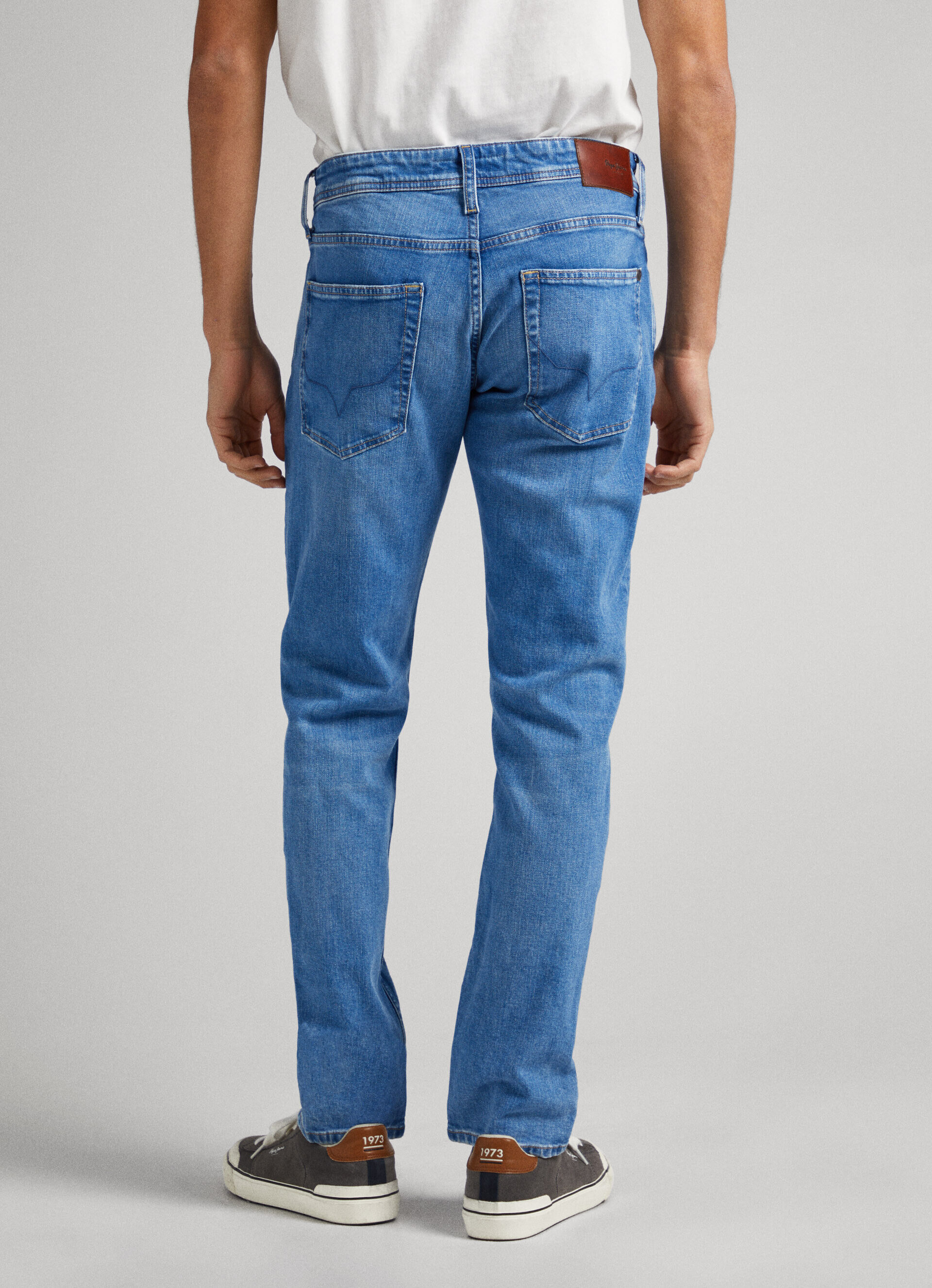 Calça jeans CASH FIT com cintura regular - jeans