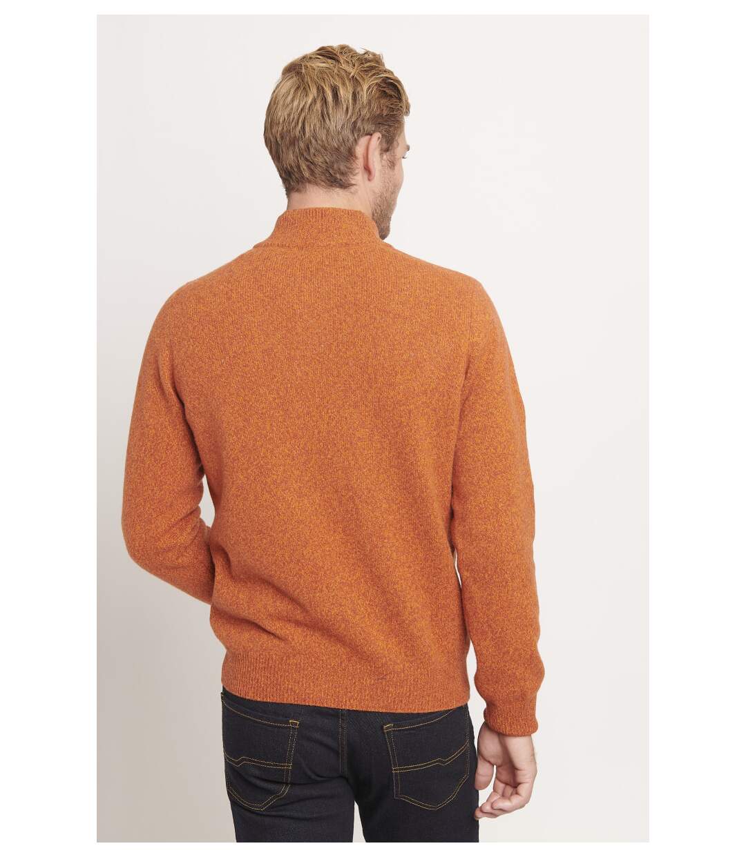 Pull col zippé bien chaud