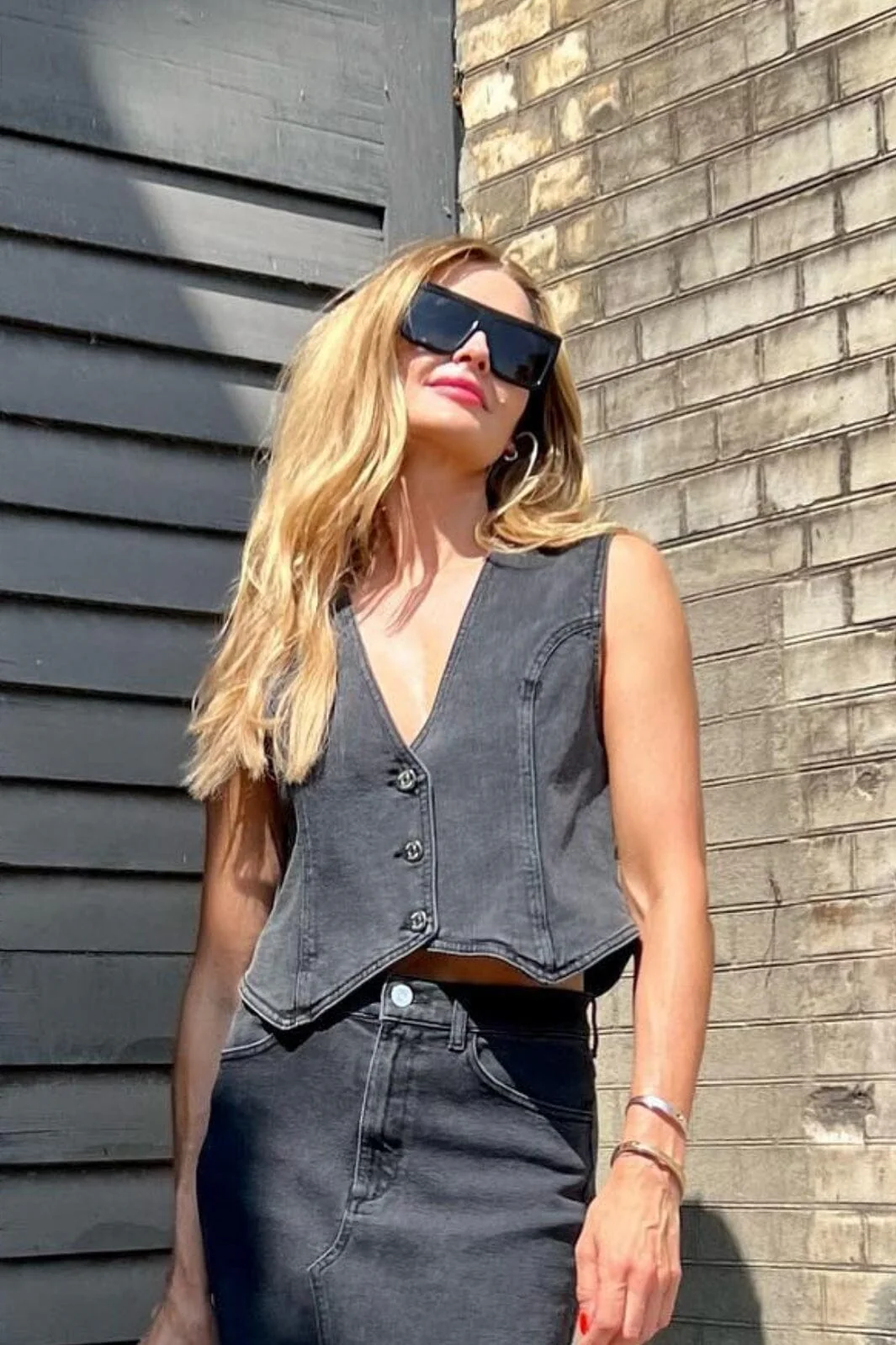 Gestuz SiwGZ short waistcoat washed black