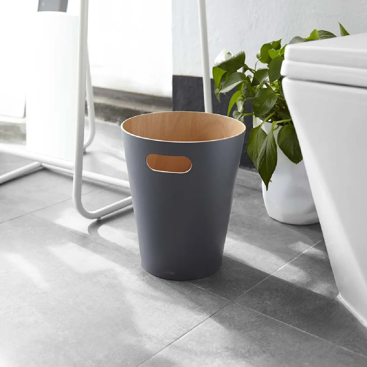 Umbra - Corbeille en Bois Gris