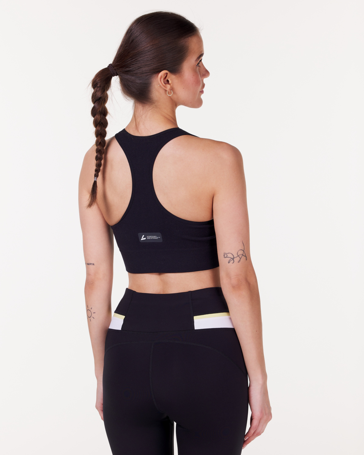 LEVITY Silhouette Seamless Bra Black