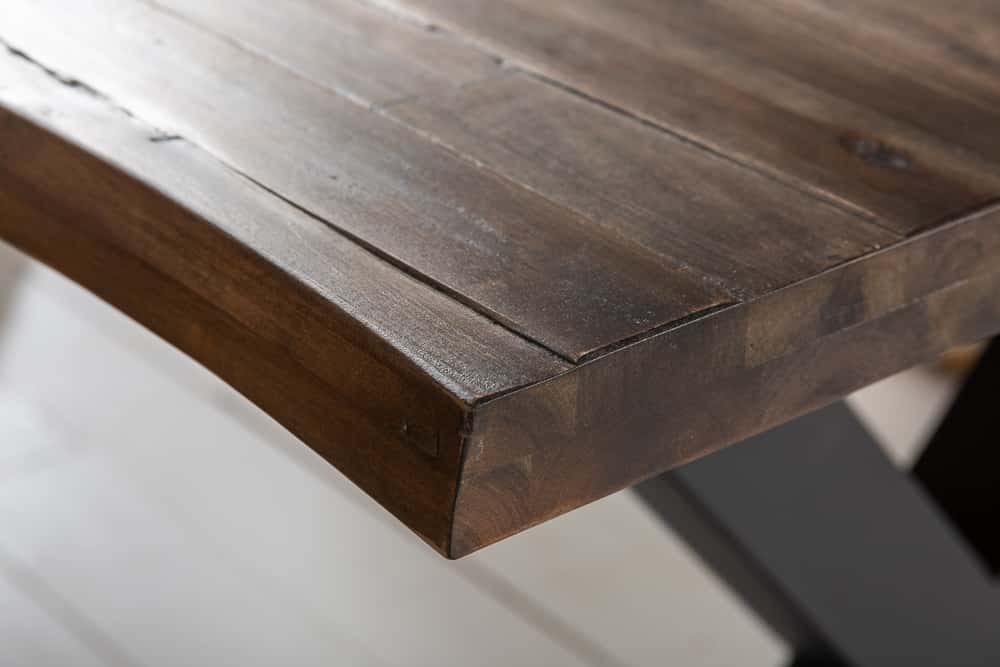 Massiver Esstisch GENESIS VINTAGE 200cm braun Akazienholz schwarzes X-Gestell Baumkante