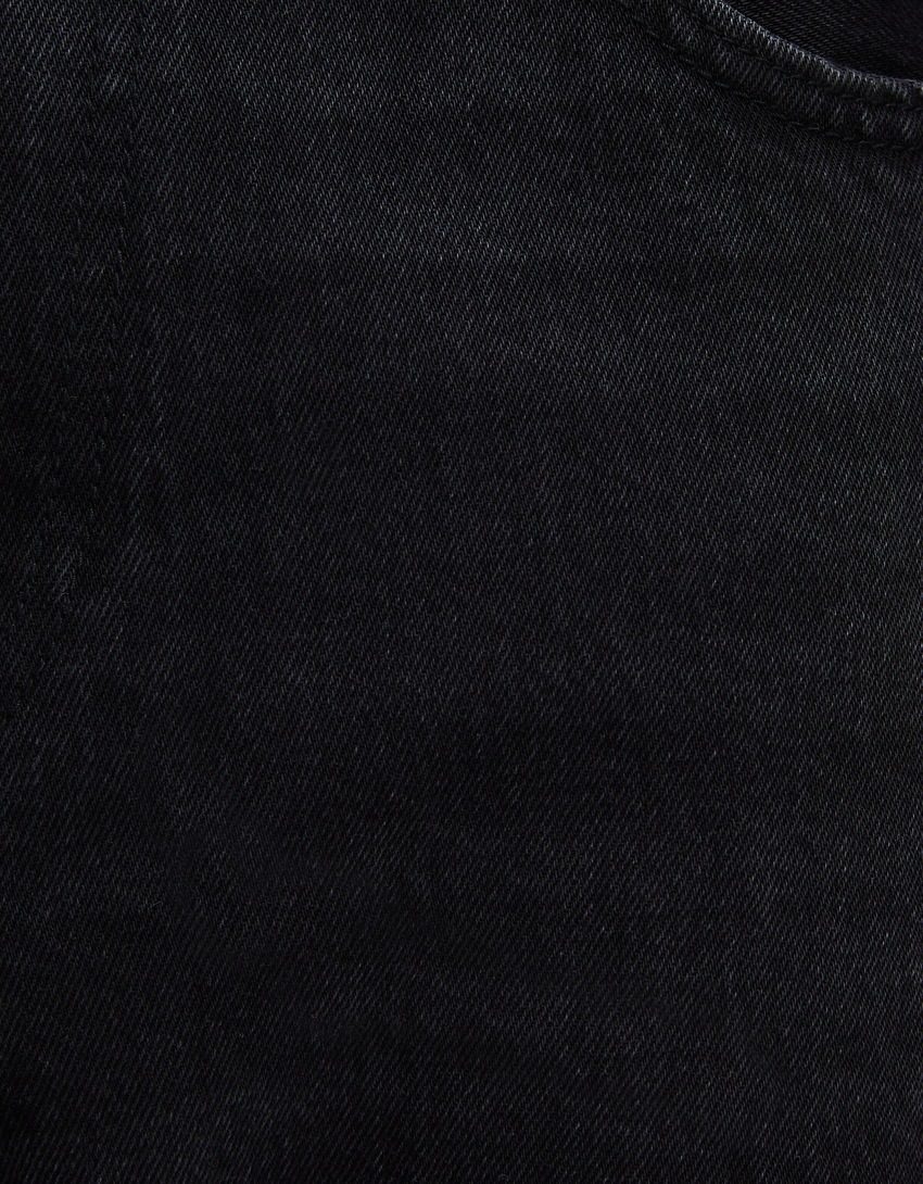 calça jeans de corte justo