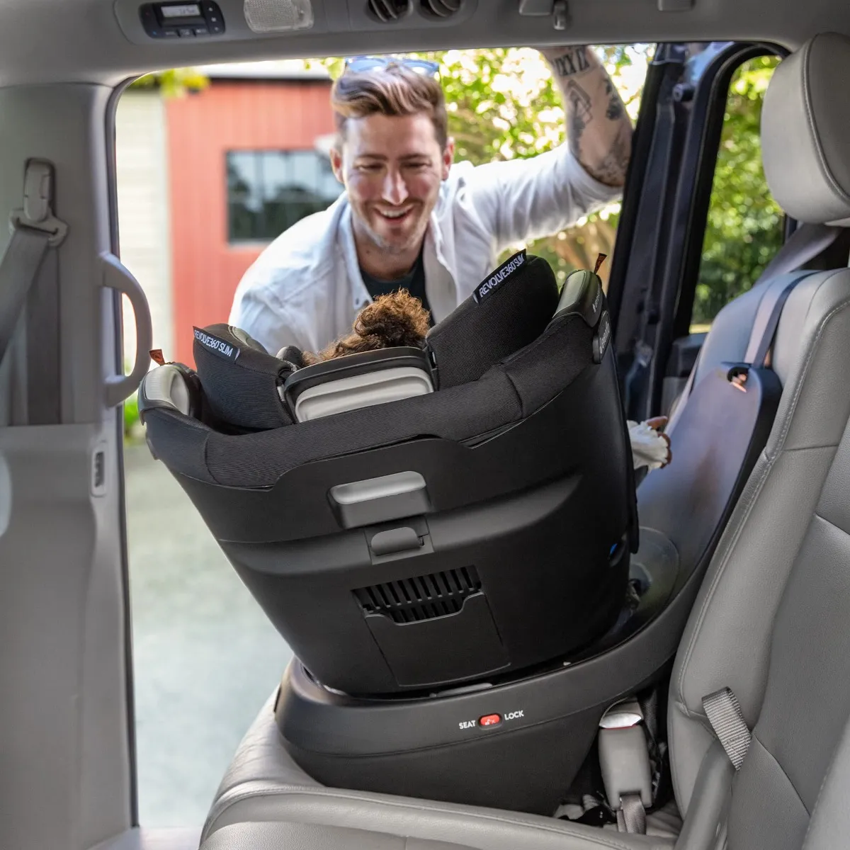 Evenflo Siège d’Auto 2-en-1 Rotatif Slim Resolve360 - Noir Canton