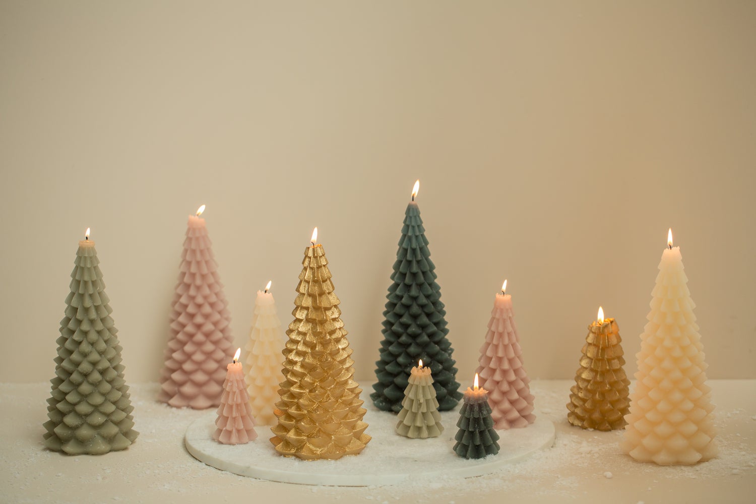 Rustik Lys stompkaars Kerstboom goud 13 uur D 6,3 H 12 cm