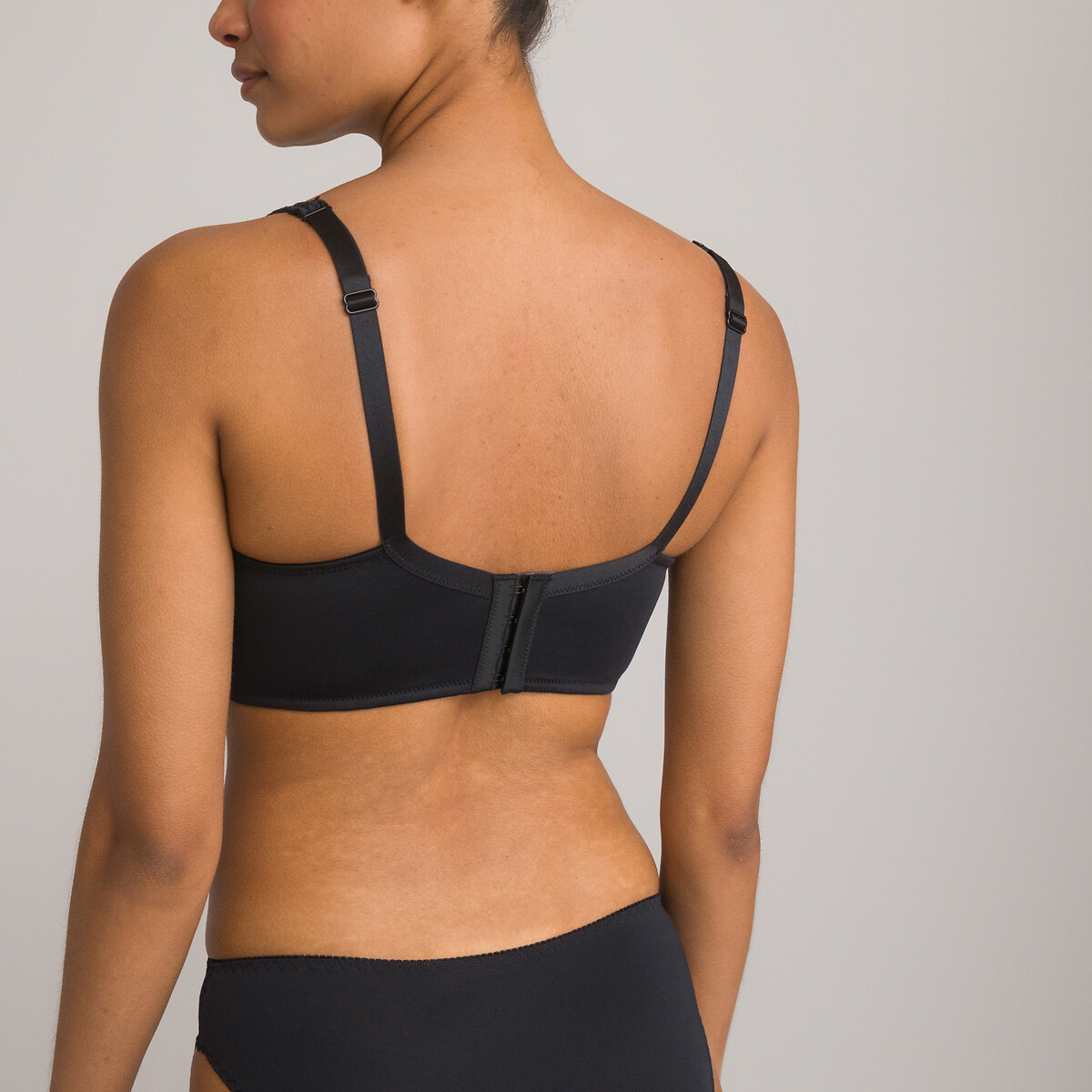 ANNE WEYBURN<br>Minimizer BH em Kant Anthea