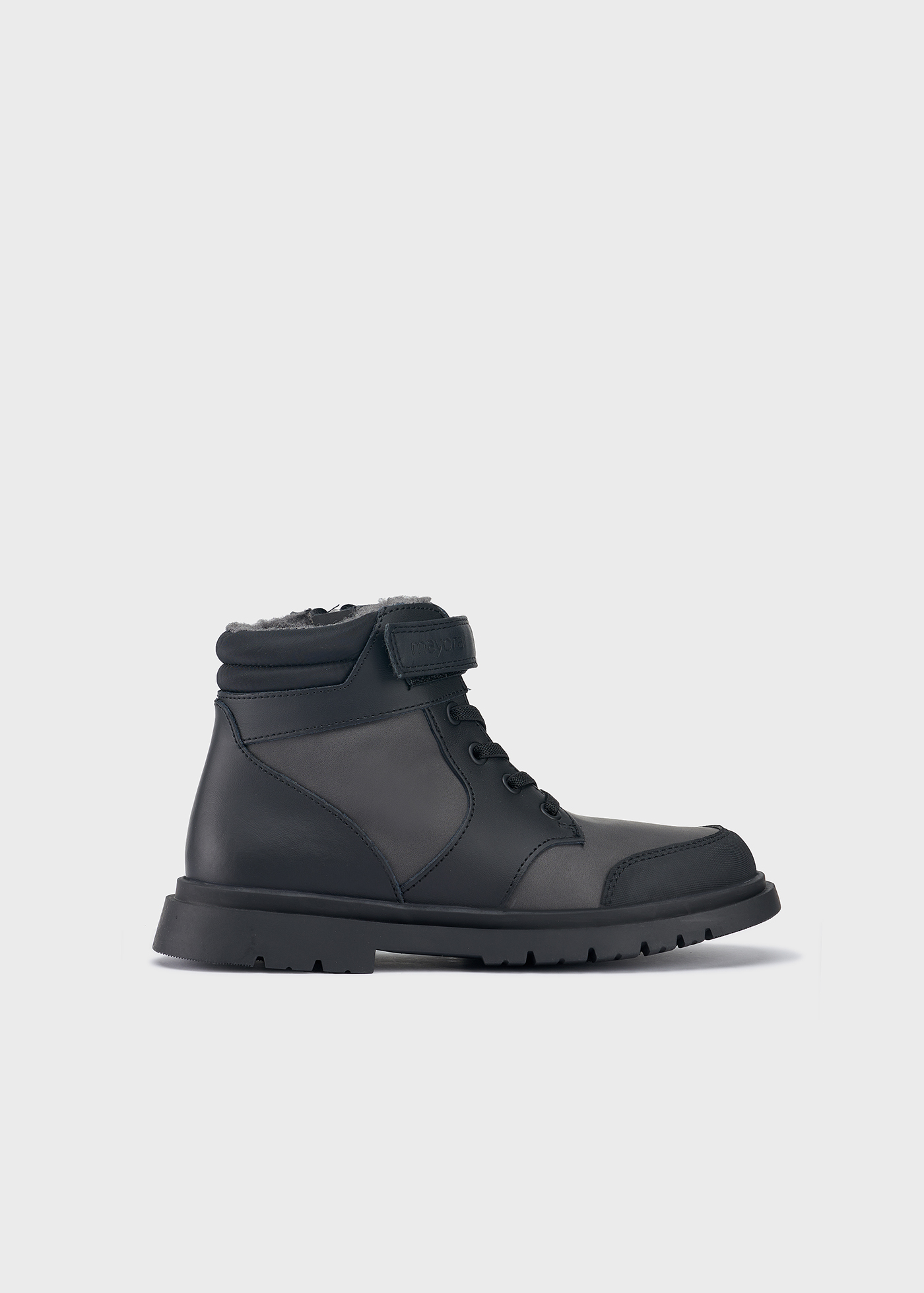 Botas de montanha de couro sustentável para meninos