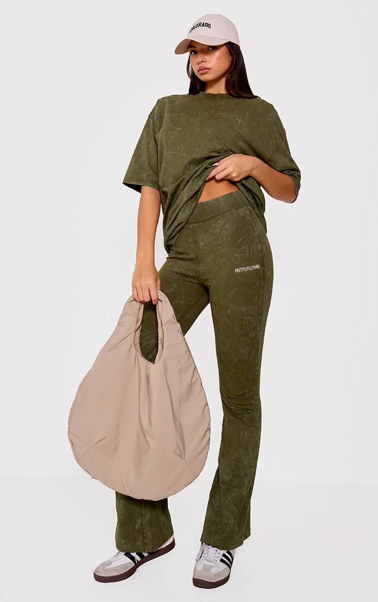 Prettylittlething Pantalon Évasé Taille Haute Imprimé Effet Délavé