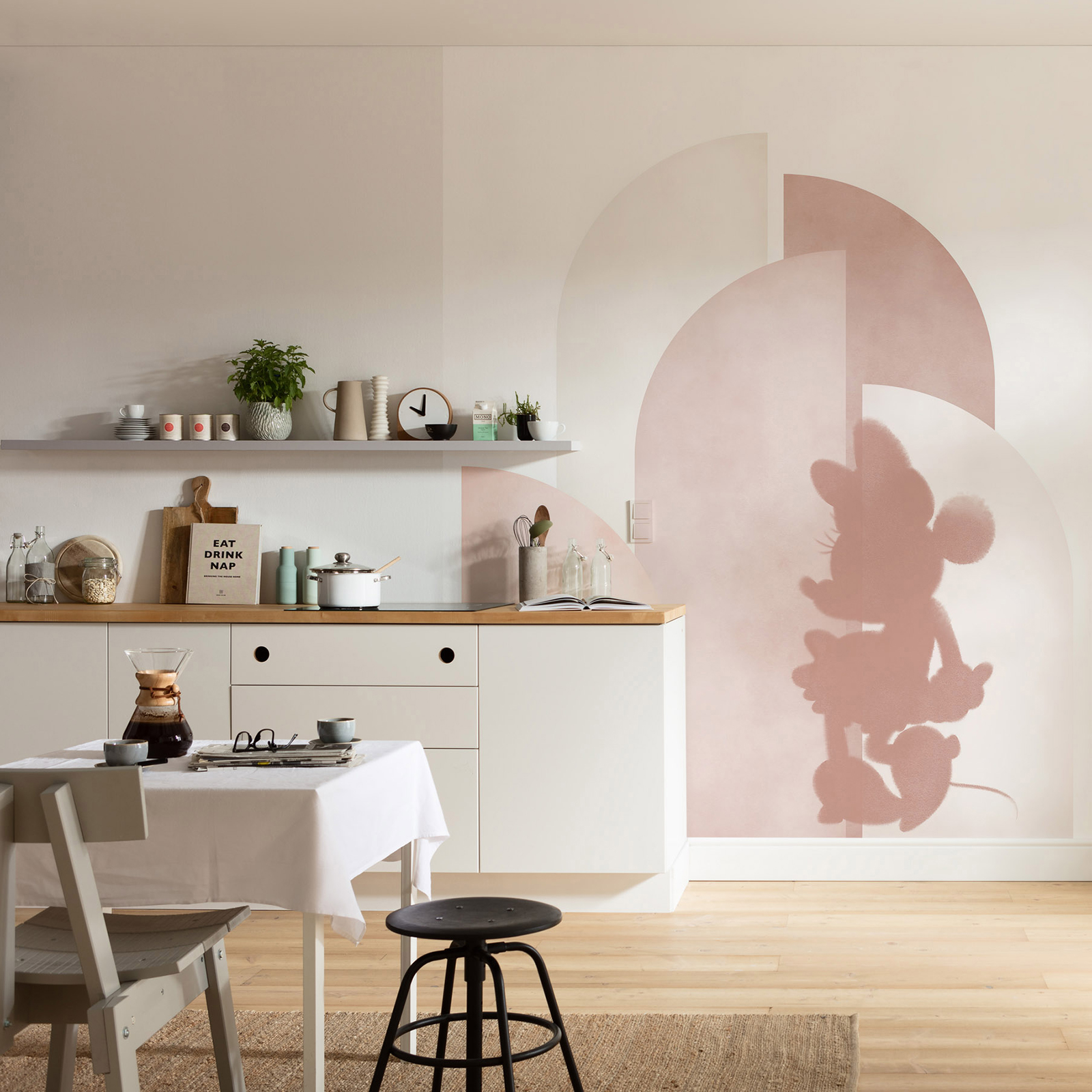 Vlies-Fototapete MINNIE CREATIVE AESTHETIC - rot-rosa - 250x280 cm
