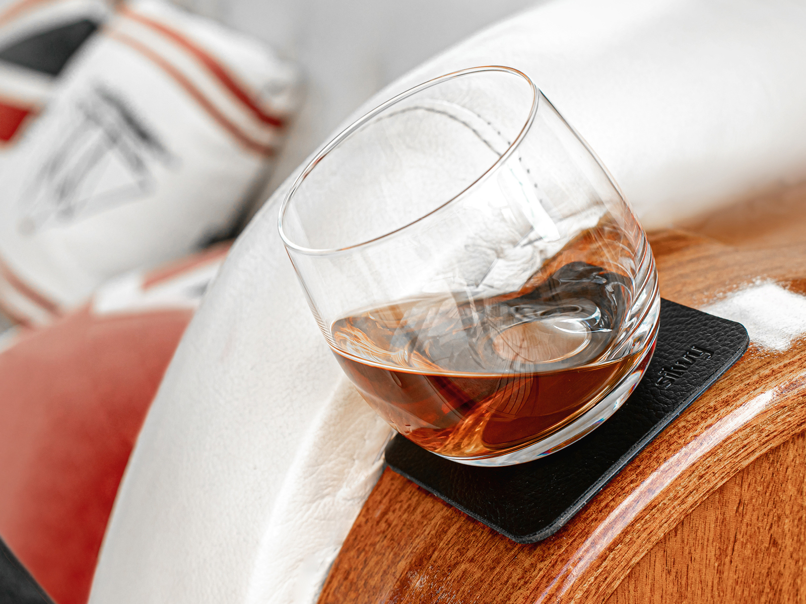 Silwy 2-delige set magnetische kristallen whisky glazen